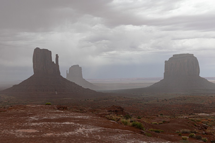 Regen im Monument Valley